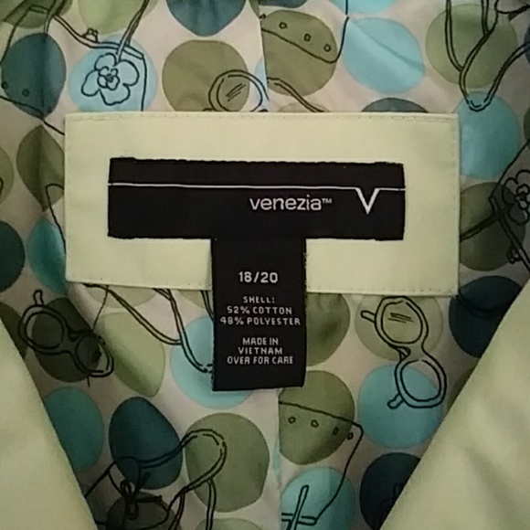 Chartreuse double breast walking jacket - Picture 2 of 5